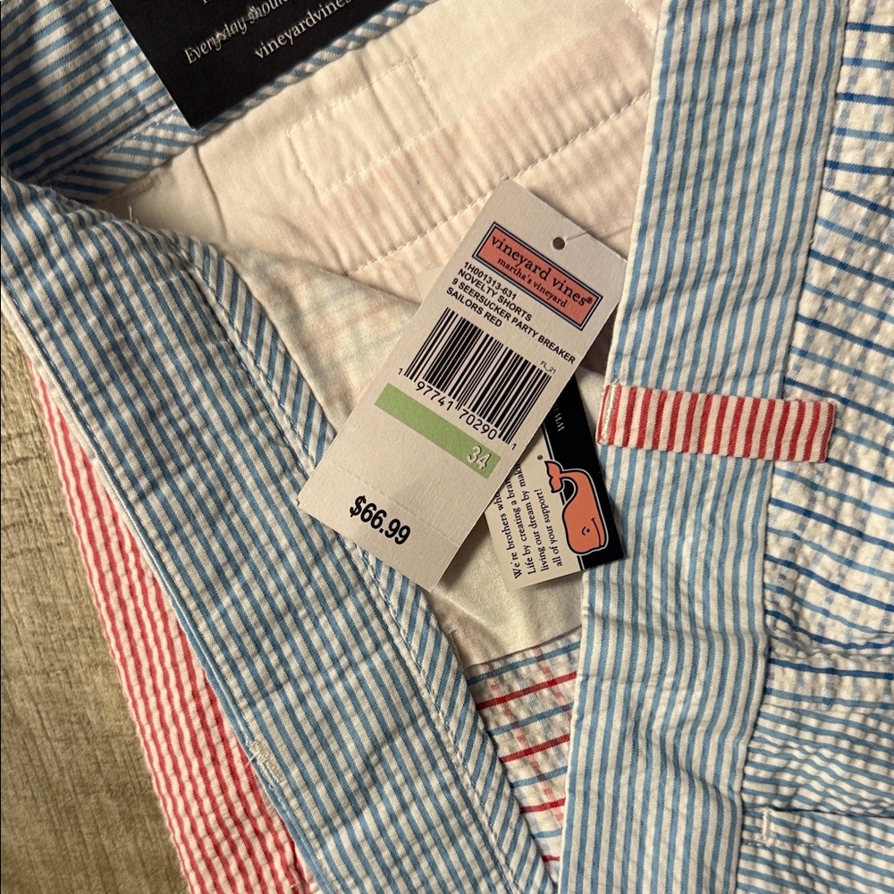 Vineyard Vines Men's Red and Blue Checkered Shorts - Picture 7 of 7